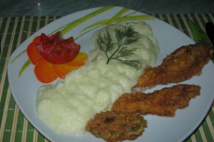Carne de gaina  prajita cu ou