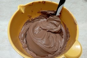 Reteta de tort cu zmeura si ciocolata