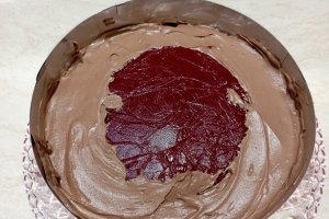 Reteta de tort cu zmeura si ciocolata