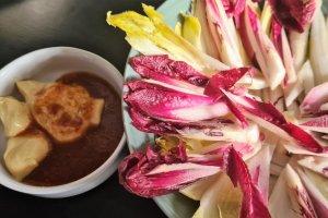 Reteta de salata de pasare cu andive si maioneza