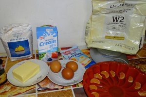 Reteta de prajitura cu blat de bezea si mousse de ciocolata alba si cafea espresso