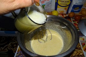 Reteta de tort cu crema de lamaie si foi coapte