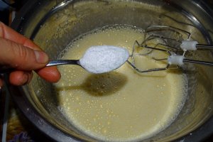 Reteta de tort cu crema de lamaie si foi coapte