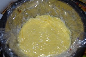 Reteta de tort cu crema de lamaie si foi coapte
