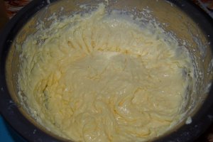 Reteta de tort cu crema de lamaie si foi coapte