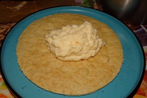 Reteta de tort cu crema de lamaie si foi coapte