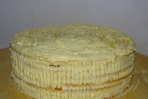 Reteta de tort cu crema de lamaie si foi coapte