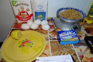 Reteta de rulouri cu bezea si alune de padure