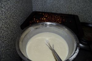 Reteta de cremsnit cu blat de nuca la mijloc