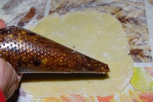 Reteta de tigarete cu gem de prune si nuca prajita