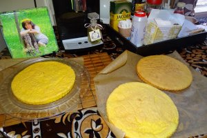 Reteta de tort cu crema de vanilie cu unt si krant