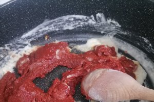 Reteta de chiftelute cu sos si piure la cuptor