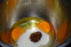Reteta de tort cu zmeura si ciocolata