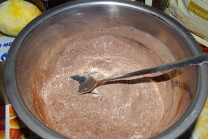 Reteta de tort cu zmeura si ciocolata