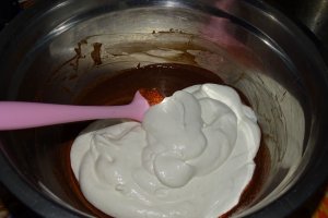 Reteta de tort cu zmeura si ciocolata
