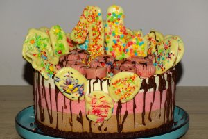 Reteta de tort cu zmeura si ciocolata
