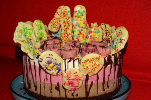 Reteta de tort cu zmeura si ciocolata