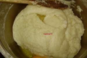 Eclere umplute cu crema de cremes