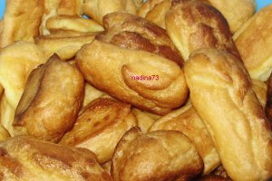 Eclere umplute cu crema de cremes