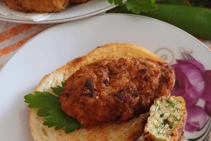 Reteta de parjoale moldovenesti cu carne de pui