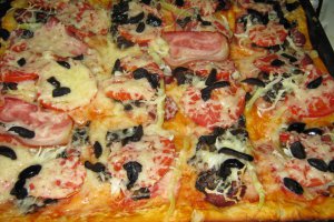 Pizza a la Grasu64