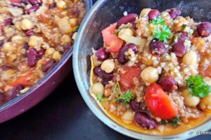 Reteta de mancarica de naut, bulgur si fasole rosii