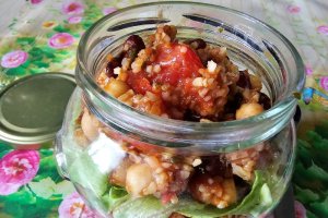 Reteta de mancarica de naut, bulgur si fasole rosii