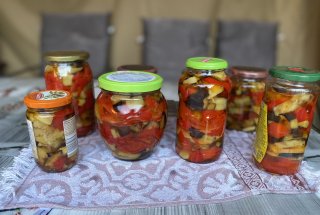 Reteta de ardei cu vinete la borcan