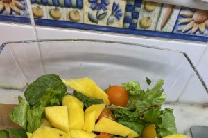 Reteta de salata de pui cu mango