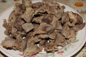 Reteta de tocana cu inimi si pipote