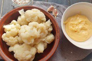 Reteta de salata de conopida cu maioneza si usturoi
