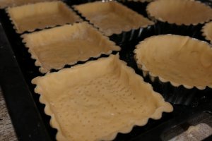 Reteta de tarta cu crema de vanilie krant si smochine