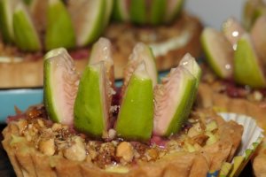 Reteta de tarta cu crema de vanilie krant si smochine