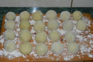 Reteta de gomboti cu prune