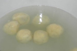 Reteta de gomboti cu prune