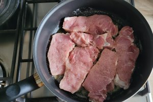 Reteta de cotlet de porc in sos, la cuptor