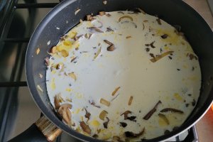 Reteta de cotlet de porc in sos, la cuptor