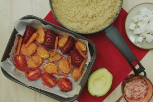 Reteta de legume la cuptor pe pat de quinoa