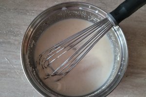Reteta de gomboti cu prune la tava
