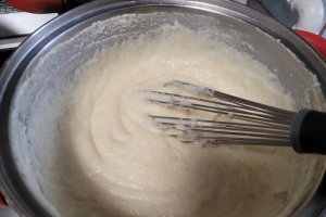 Reteta de gomboti cu prune la tava
