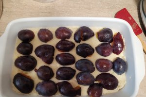 Reteta de gomboti cu prune la tava