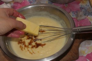 Reteta de tort fulg de nea cu visine