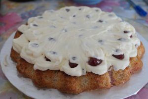 Reteta de tort fulg de nea cu visine