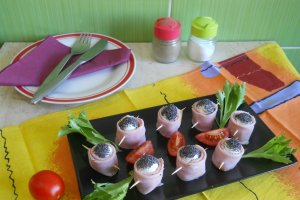 Reteta de aperitiv rapid din oua de prepelita in jambon