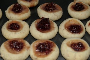 Reteta de cornulete-potcoava cu osanza si nuca
