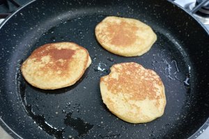 Reteta de pancakes (clatite) cu faina de migdale