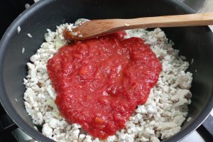 Reteta de lasagna cu carne de curcan, ciuperci si spanac