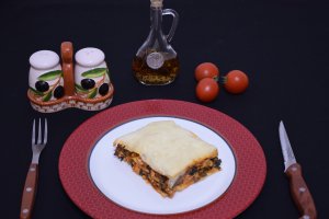 Reteta de lasagna cu carne de curcan, ciuperci si spanac