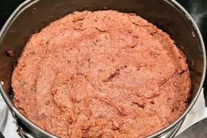 Reteta de tort cu ciocolata, mere si crema de castane