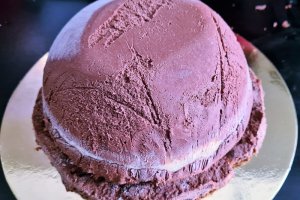 Reteta de tort cu ciocolata, mere si crema de castane